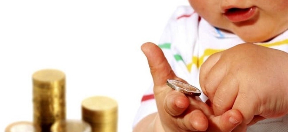 Bonus bebè e asili nido, lo Stato supera la Provincia: Gli otto milioni di euro risparmiati devono servire per incentivare